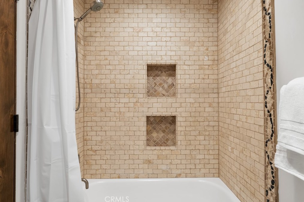 344 Corrine Hill Ct, Thousand Oaks CA  91320-4104 exterior