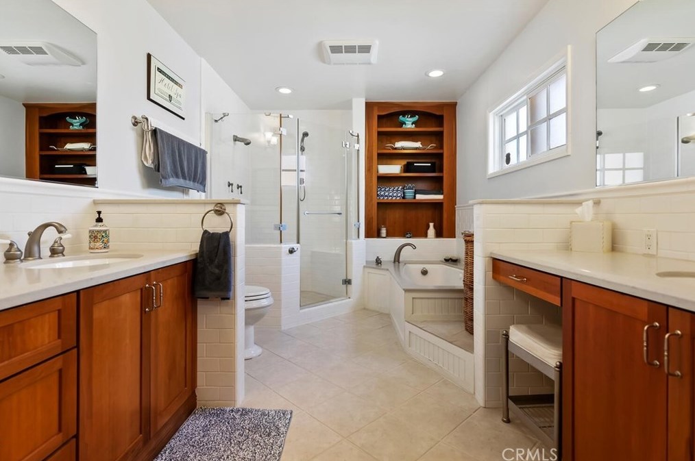 4080 Hayvenhurst Dr, Van Nuys CA  91436-3645 exterior