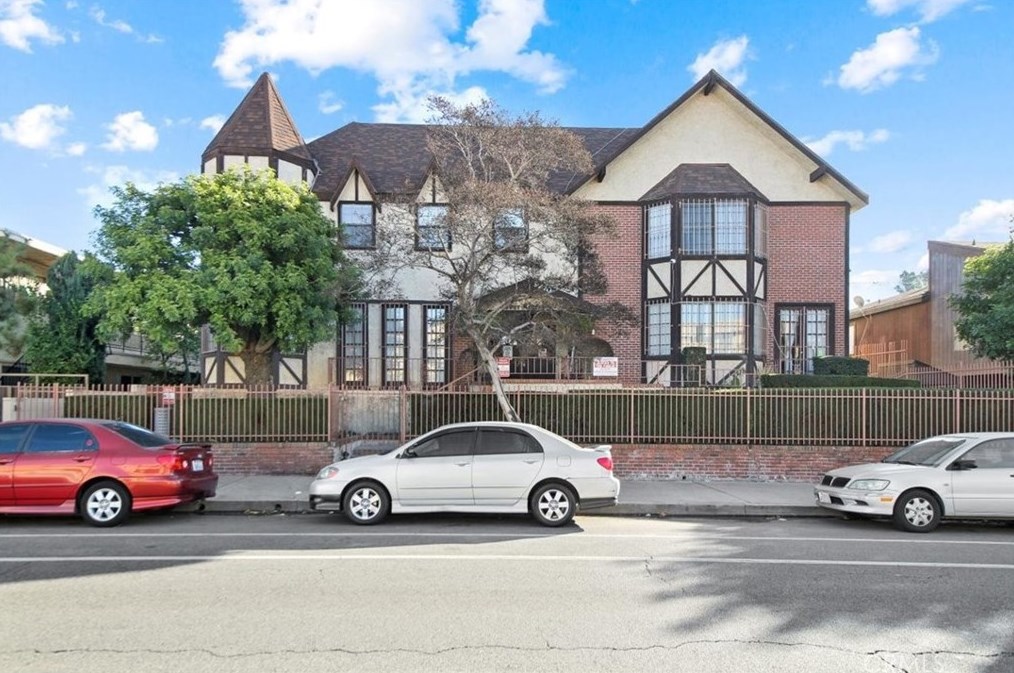 9210 Van Nuys Blvd #14, Van Nuys, CA 91402