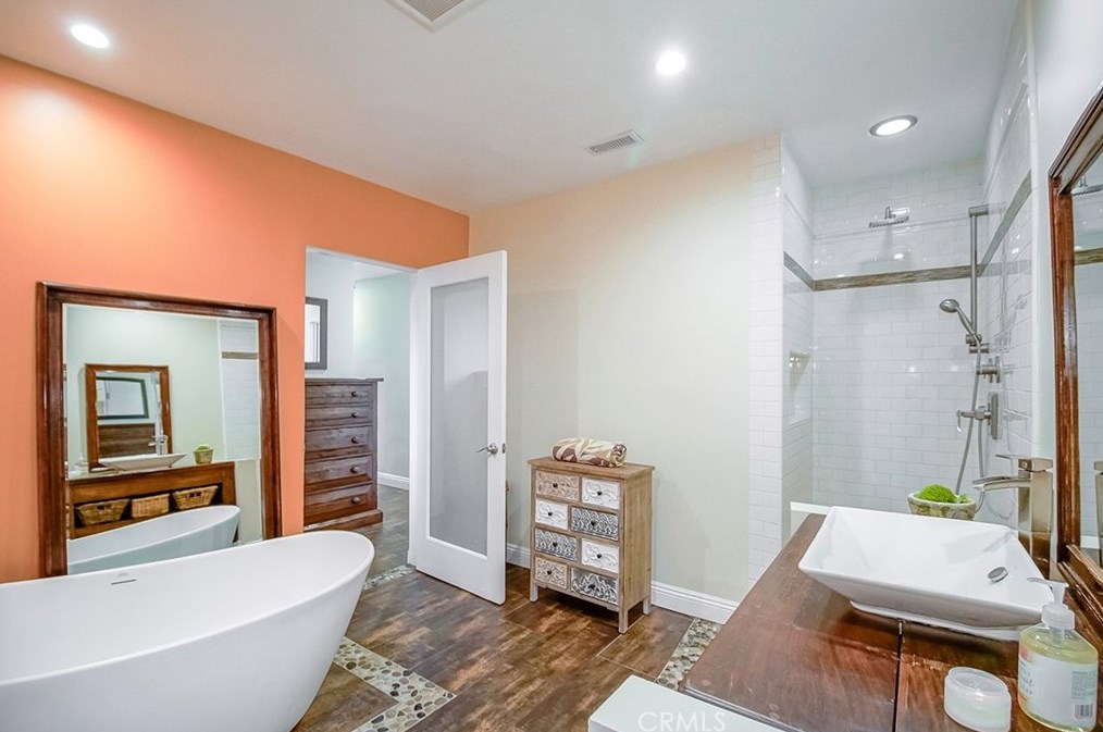 2564 Armacost Ave, Los Angeles CA  90064-2716 exterior