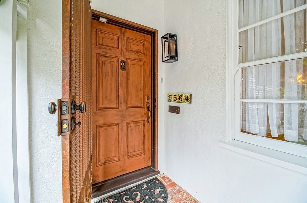 2564 Armacost Ave, Los Angeles CA  90064-2716 exterior