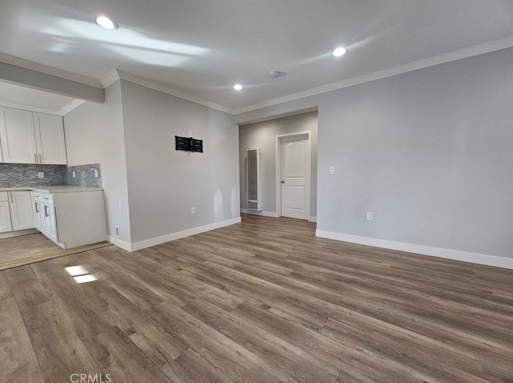 6423 6421 Gentry Ave, North Hollywood, CA 91606