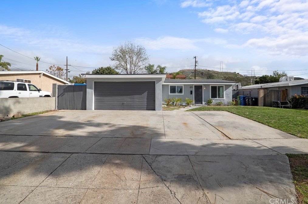 12052 Bromont Ave, San Fernando, CA 91340