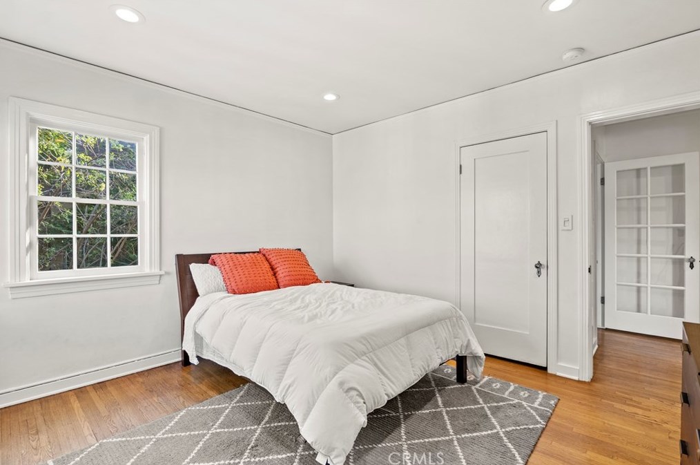 2559 Corralitas Dr, Los Angeles CA  90039-4002 exterior