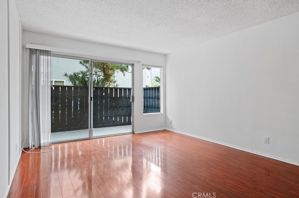 18645 Hatteras St #139, Los Angeles, CA 91356