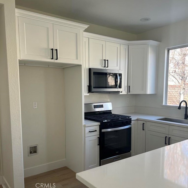 5853 Monterey Pl, Palmdale, CA 93552