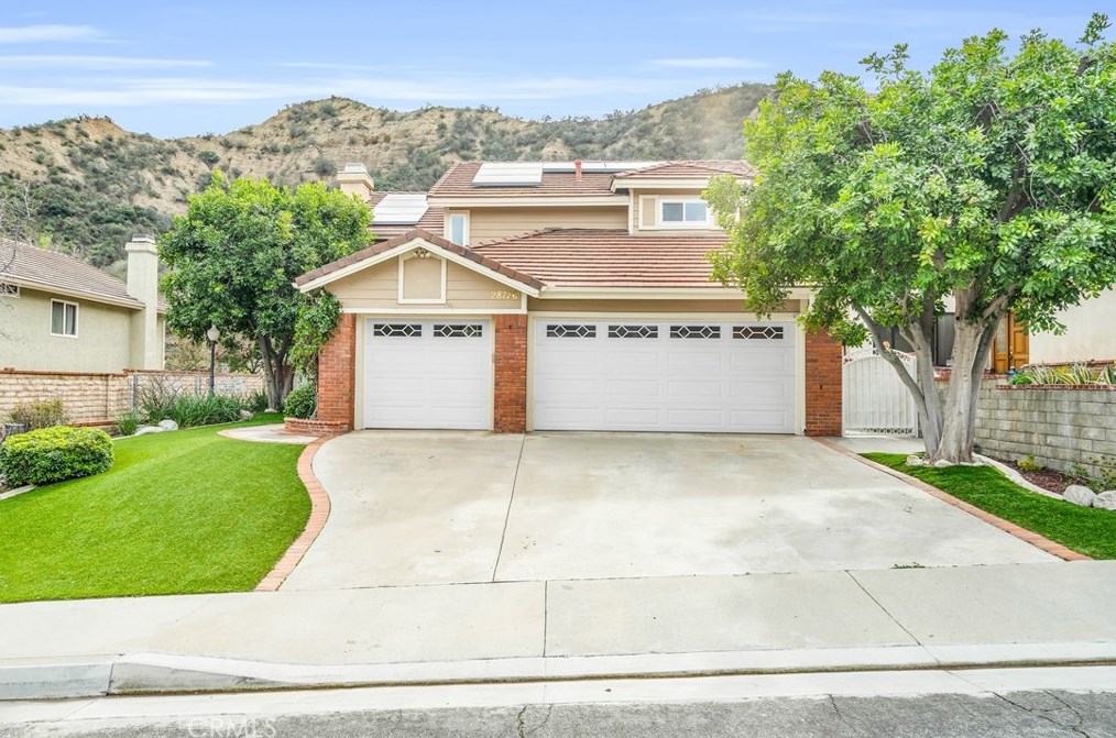 28726 Greenwood Pl, Santa Clarita, CA 91384