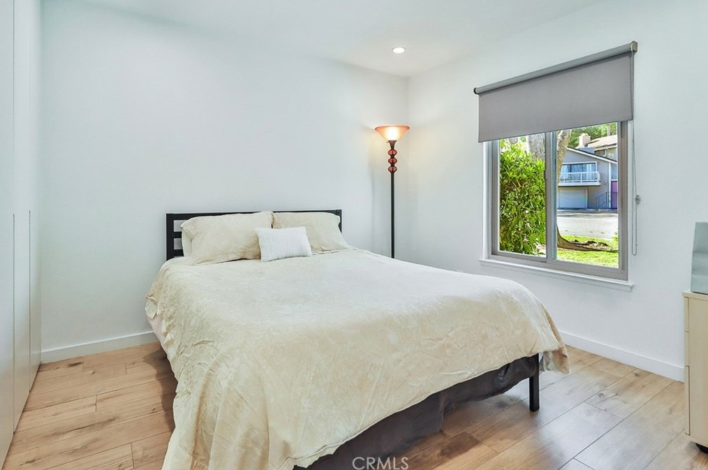 210 Estrellita Ln, Calabasas CA  91377-3717 exterior