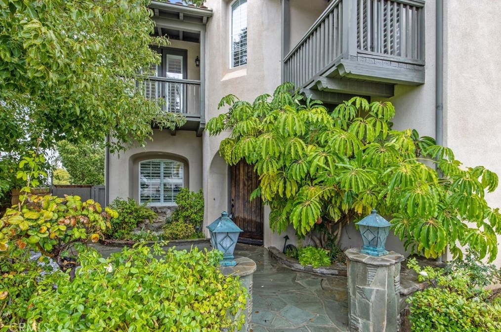 24715 Tiburon St, Santa Clarita, CA 91355