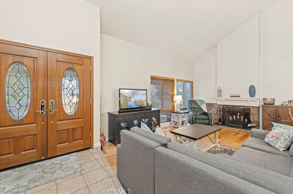 29279 Snapdragon Pl, Santa Clarita, CA 91387