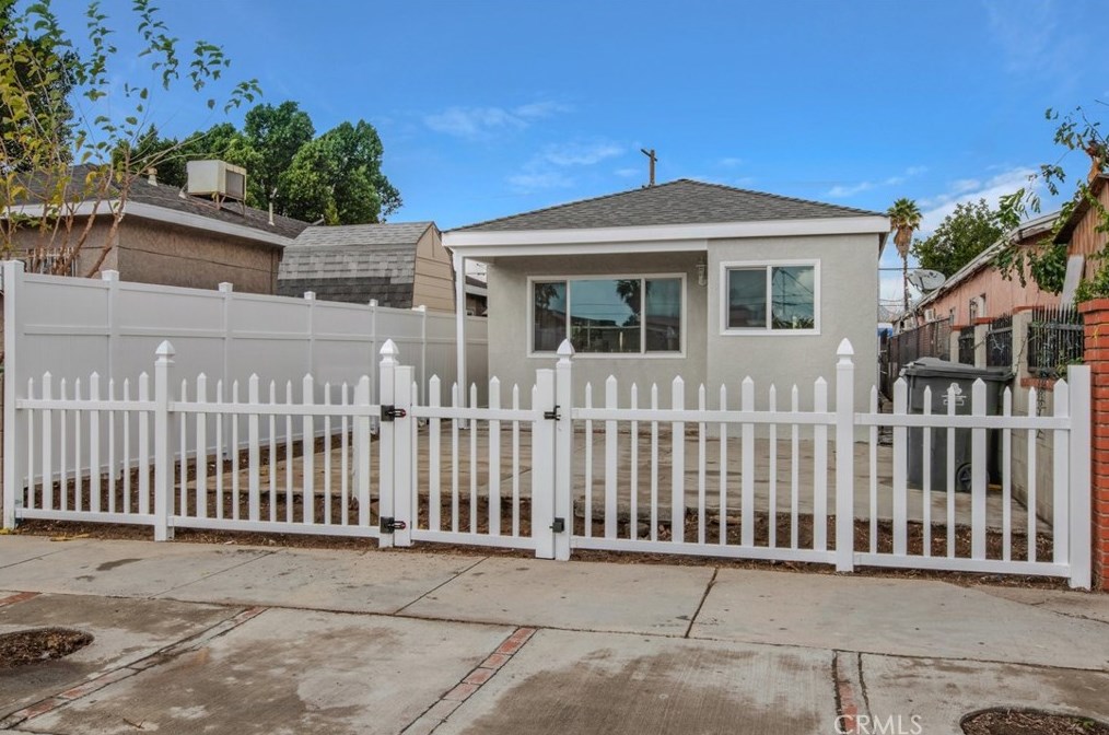 13279 Judd St, Los Angeles CA  91331-2424 exterior