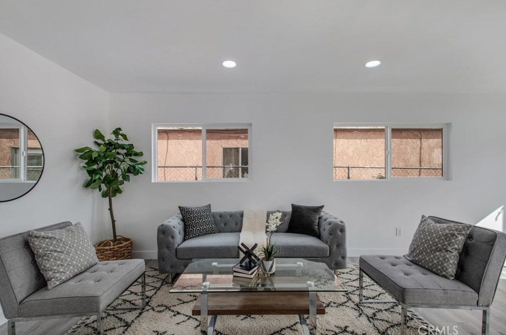 13279 Judd St, Los Angeles CA  91331-2424 exterior