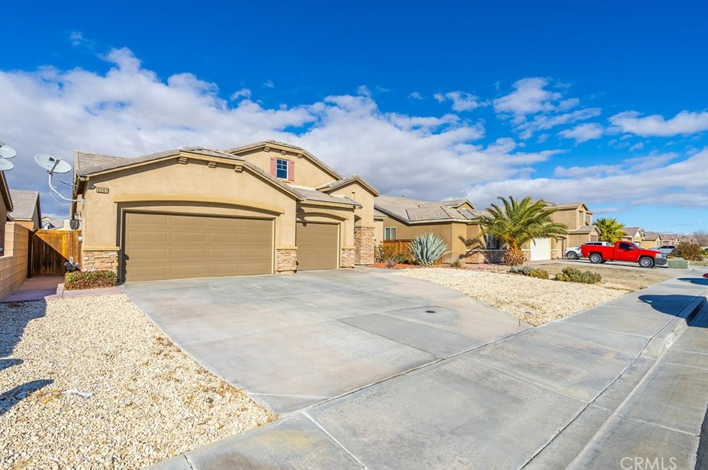 3207 Tumbleweed Ave, Tropico Village, CA 93560
