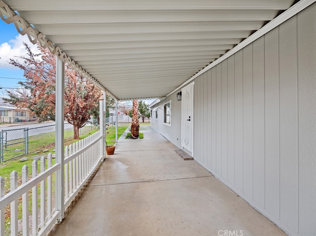 19135 Lindsay St, Hesperia, CA 92345-6701