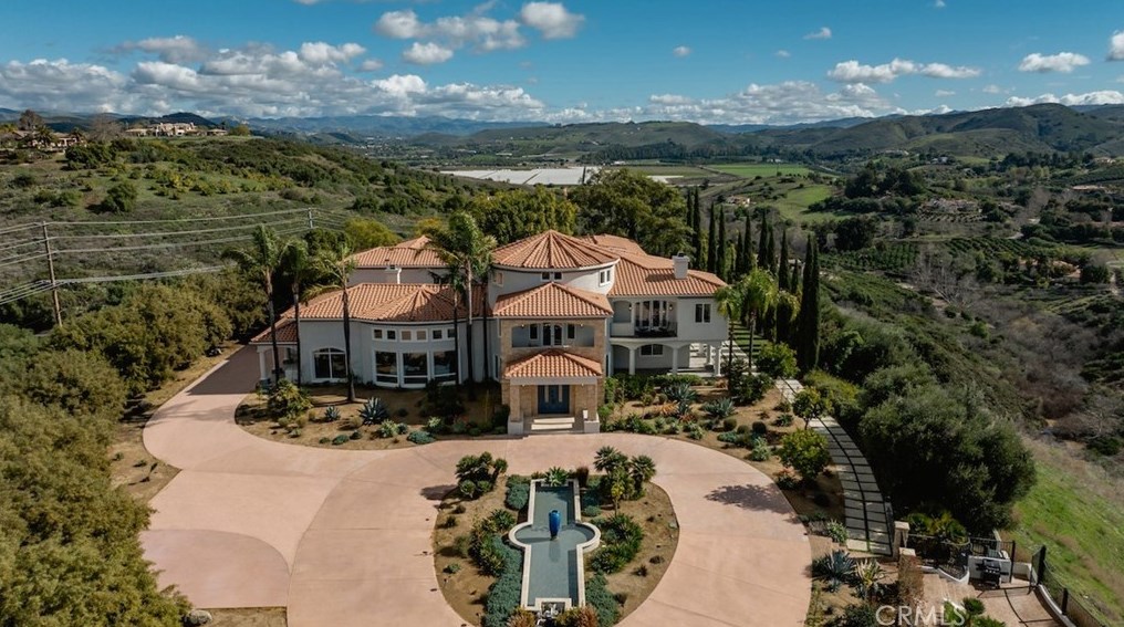 13248 Nightsky Dr, Camarillo CA  93012-9266 exterior