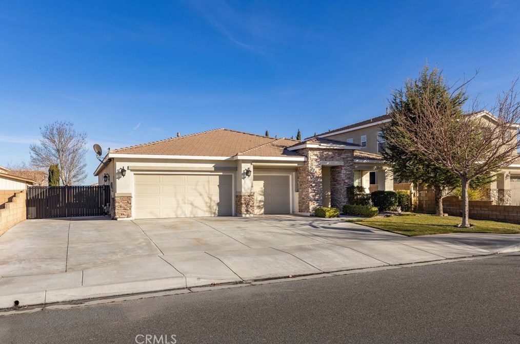 43754 58th St, Lancaster, CA 93536