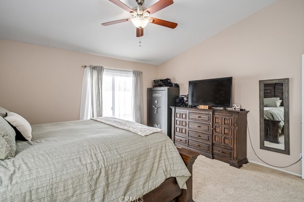 38437 Cougar Pass, Palmdale CA  93551-5017 exterior