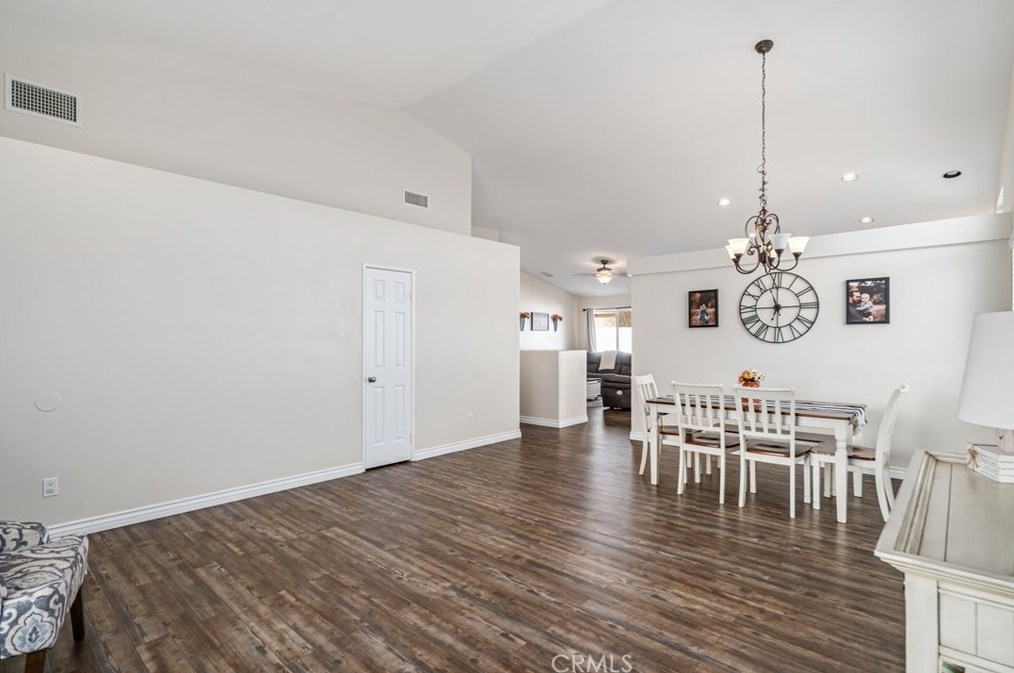 38437 Cougar Pass, Palmdale CA  93551-5017 exterior
