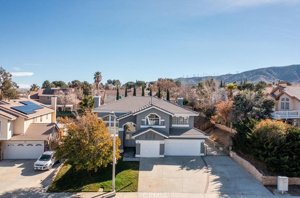42180 Round Hill Dr, Lancaster, CA 93536