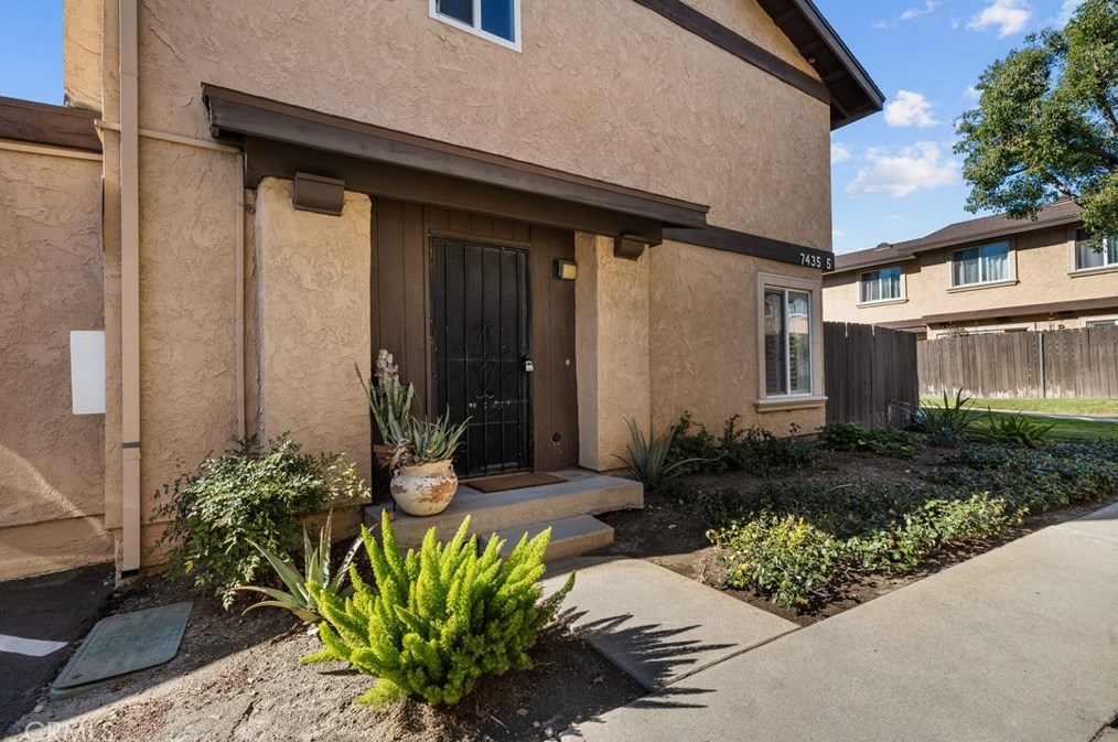 7435 Shadyglade Ave #5, North Hollywood, CA 91605