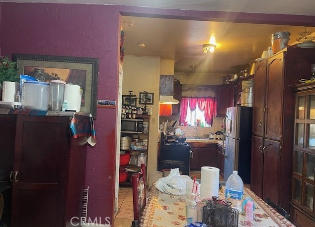 1248 50th St, Los Angeles CA  90011-4216 exterior