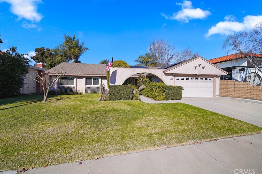 3343 Barca St, Camarillo, CA 93010-3905