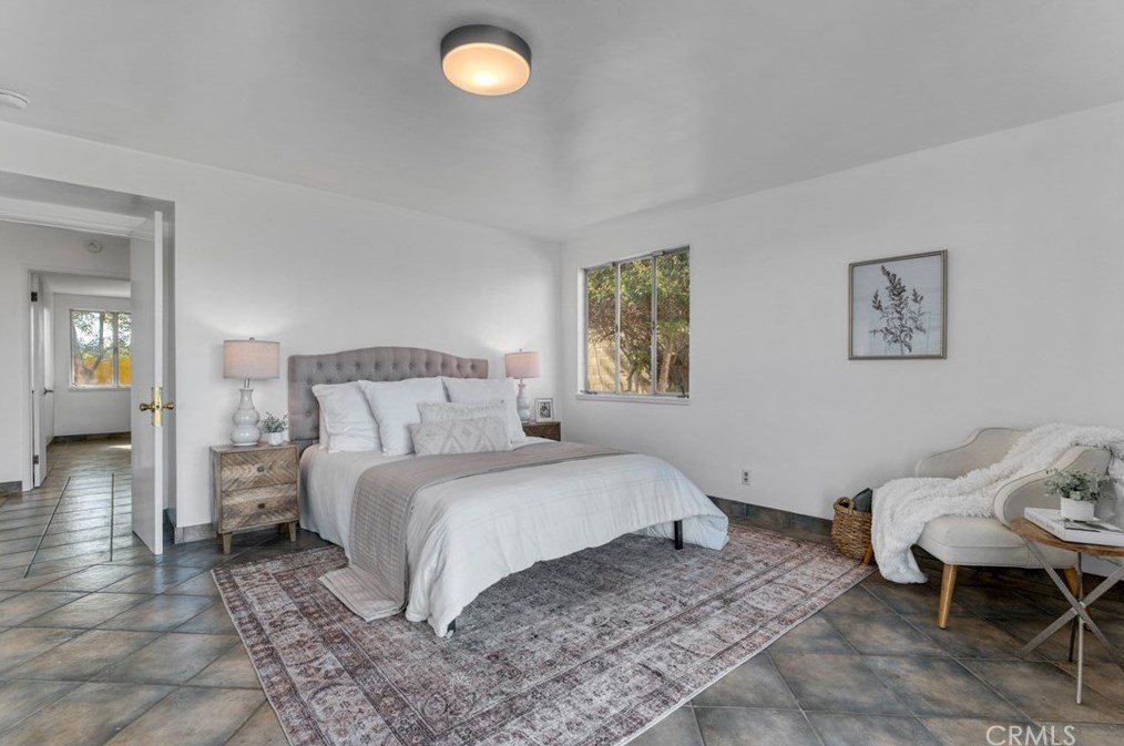 8600 Skyline Dr, Los Angeles CA  90046-1420 exterior