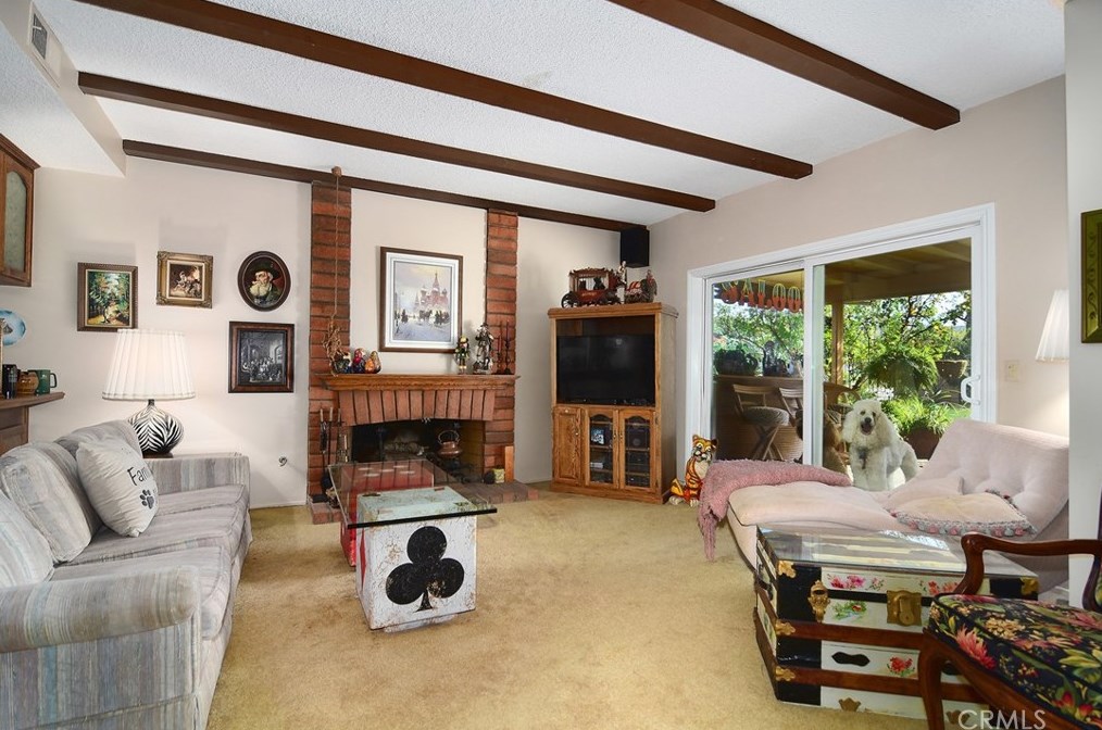 19730 Greenbriar Dr, Los Angeles CA  91356-5427 exterior