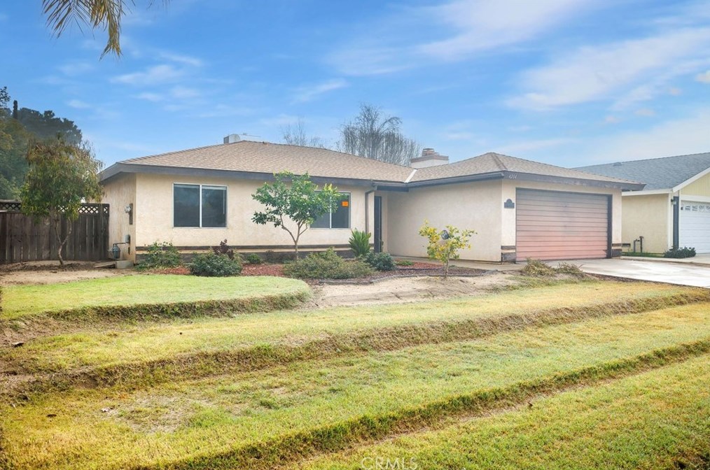 4204 Volley St, Bakersfield, CA 93313-2547
