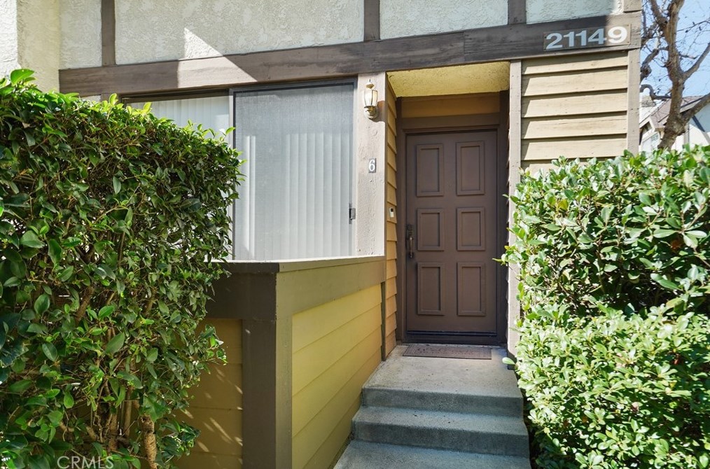 21149 Lassen St #6, Chatsworth, CA 91311
