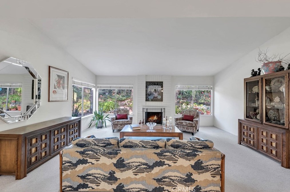 20111 Vintage St, Chatsworth, CA 91311