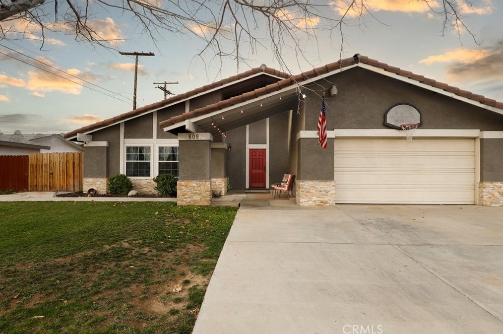 609 Avenue, Lancaster, CA