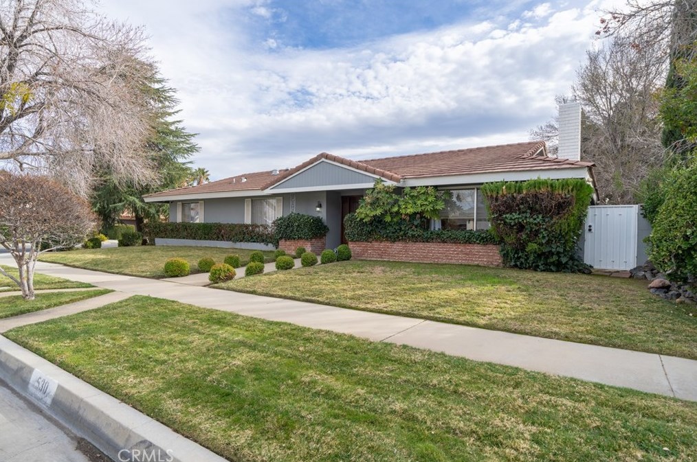 530 Fantasy St, Palmdale, CA 93551-2960
