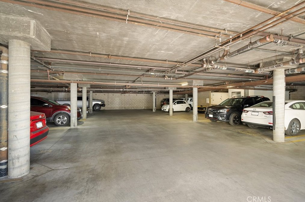 726 Elm Ave, Long Beach CA  90813-4400 exterior