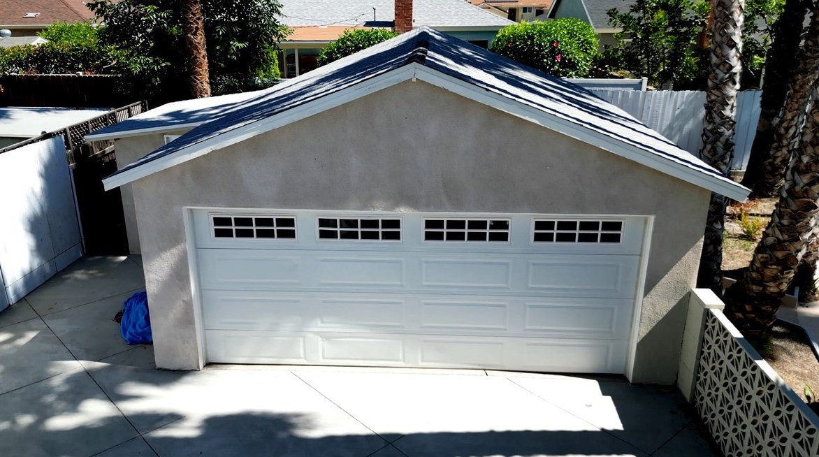 18635 Lanark St, Los Angeles CA  91335-1234 exterior
