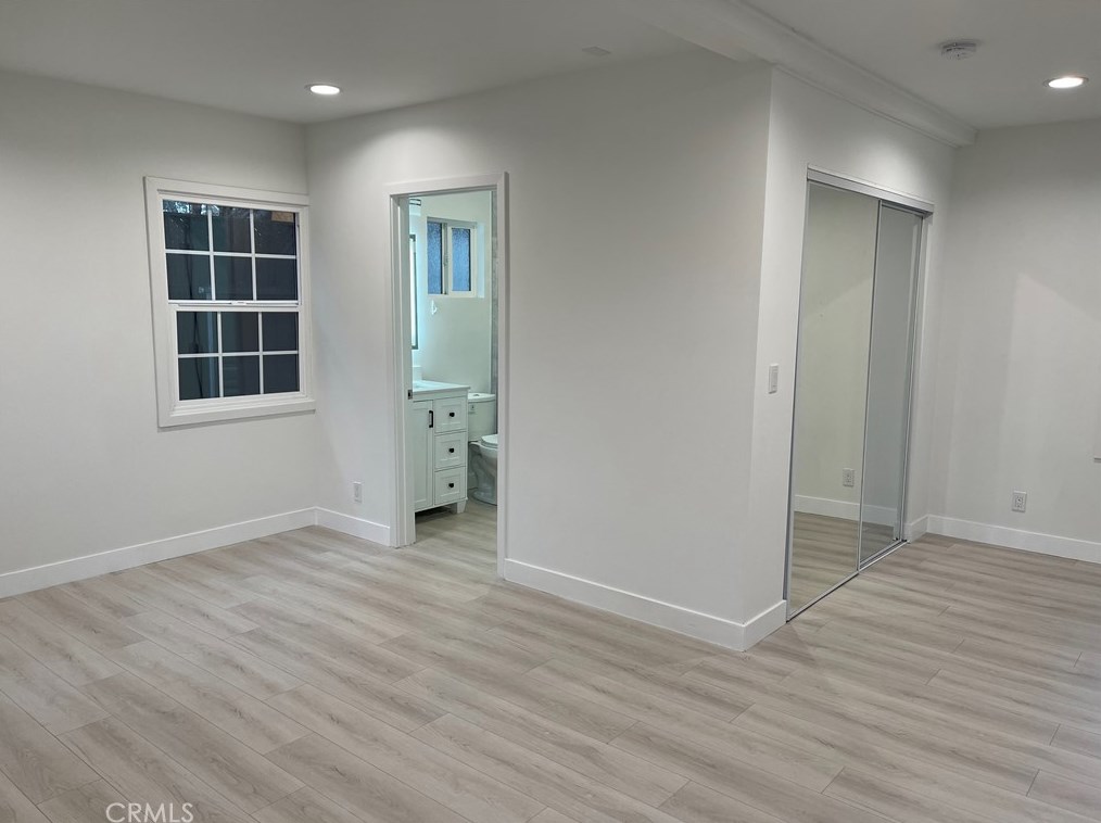 18635 Lanark St, Los Angeles CA  91335-1234 exterior