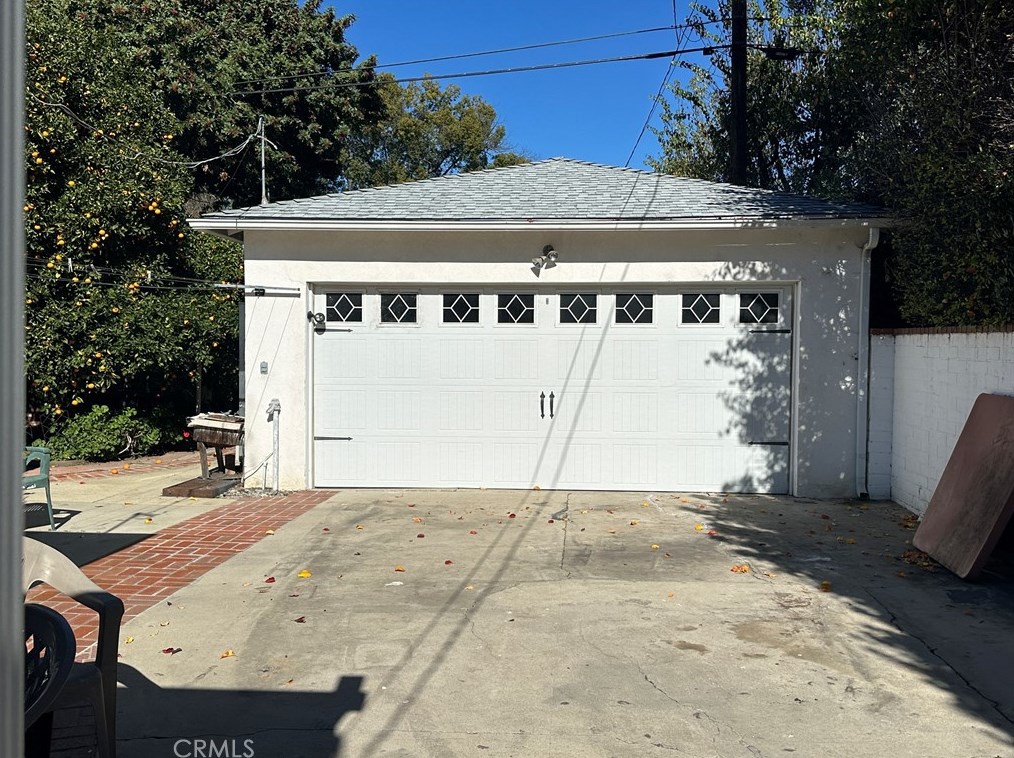 14627 Huston St, Van Nuys, CA 91403-1642