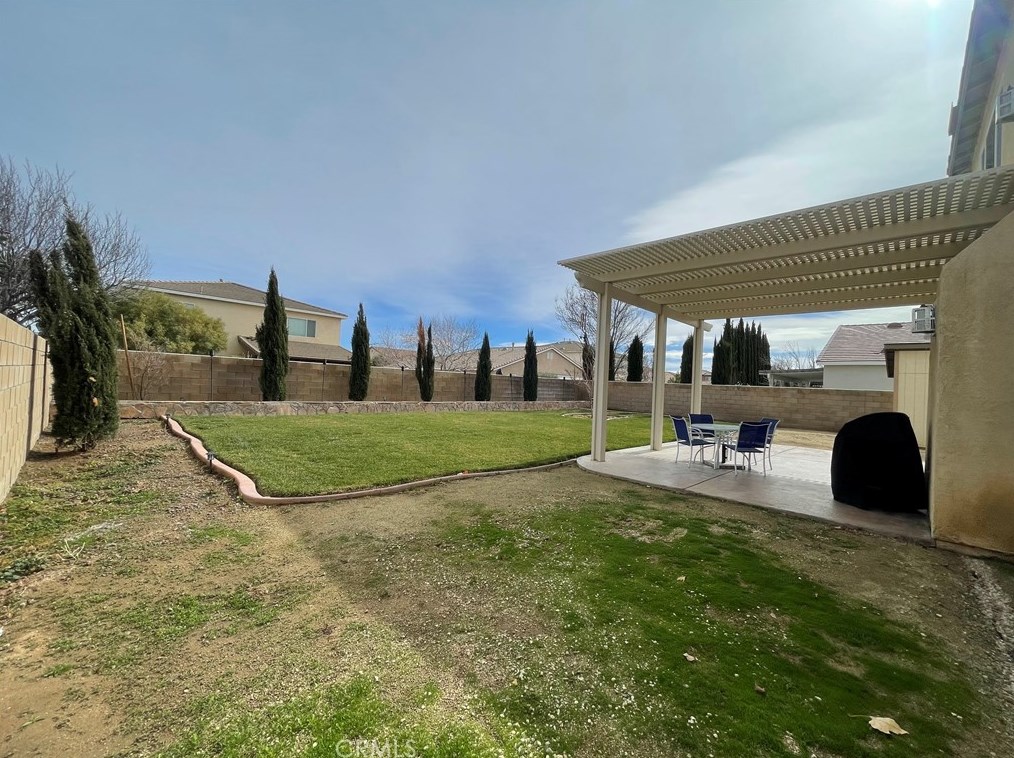 43760 58th St, Lancaster CA  93536-7153 exterior