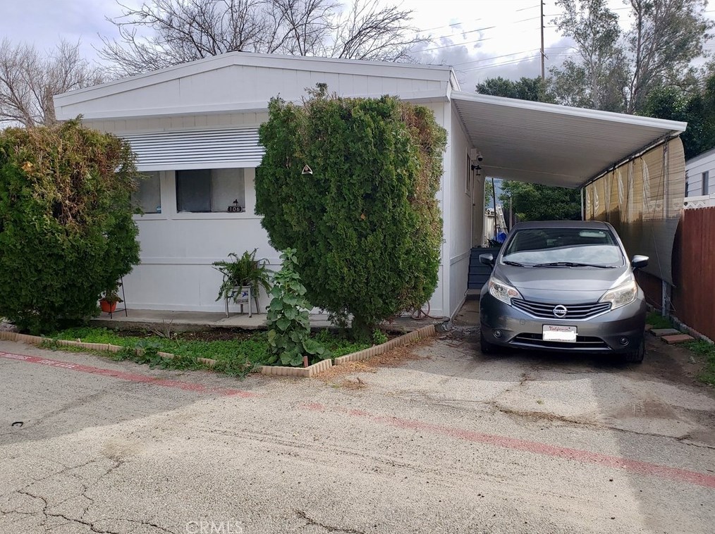 23450 Newhall #106, Santa Clarita, CA 91321