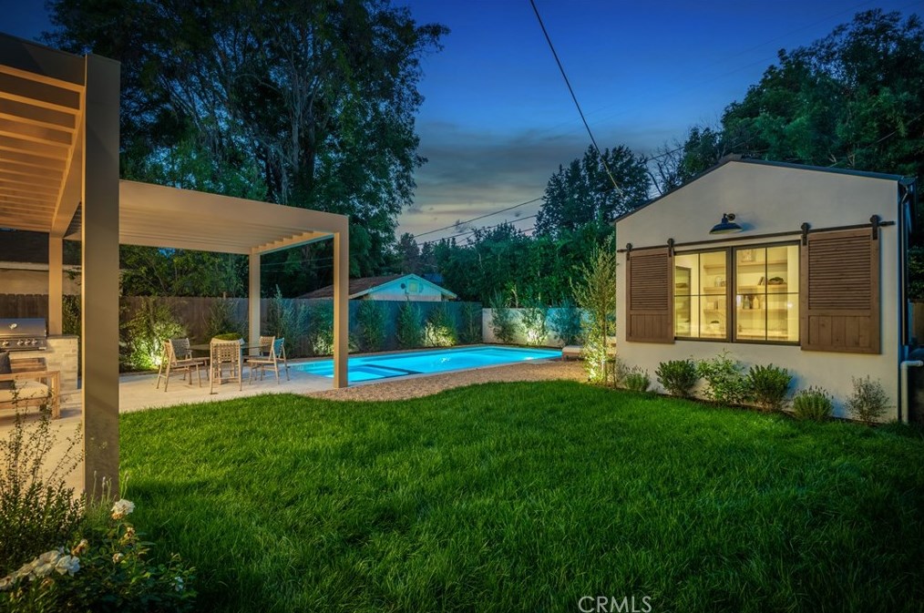 4243 Beeman Ave, North Hollywood CA  91604-1519 exterior