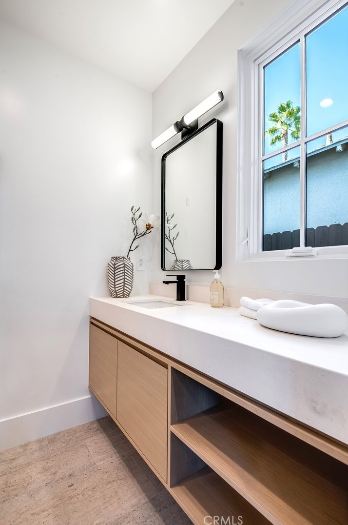 4243 Beeman Ave, North Hollywood CA  91604-1519 exterior