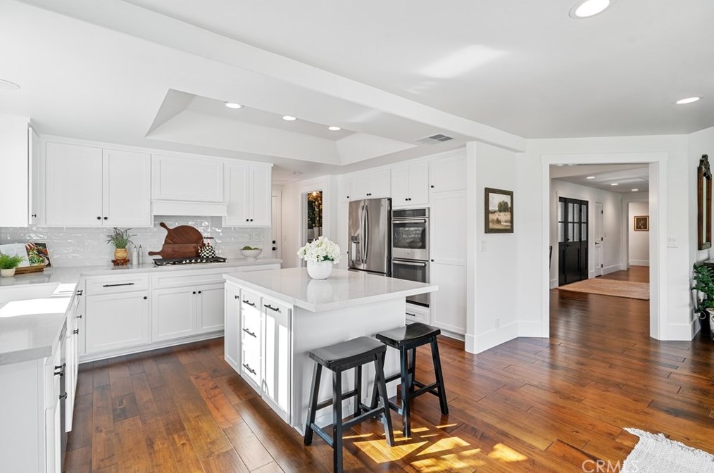 1810 Via Latina Dr, Camarillo CA  93012-8826 exterior