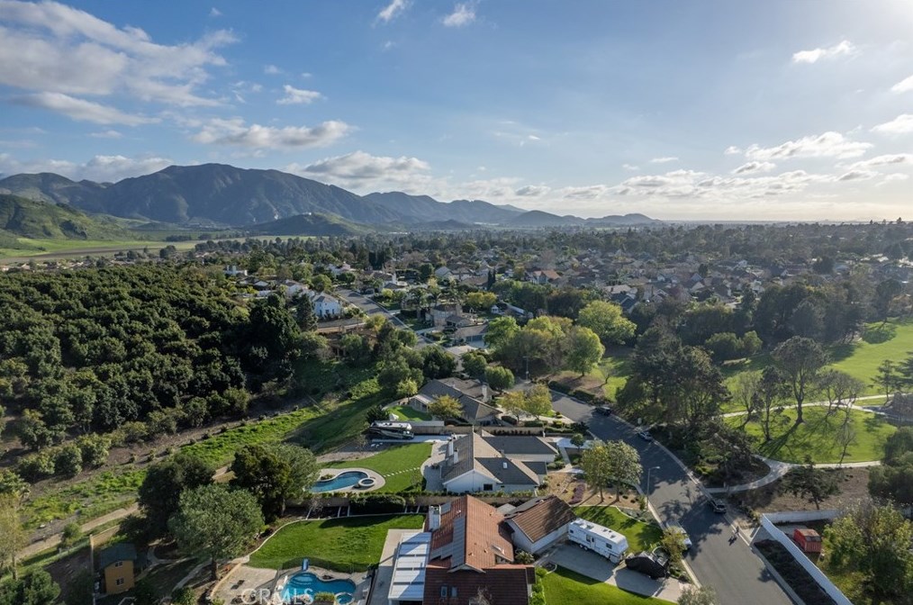 1810 Via Latina Dr, Camarillo CA  93012-8826 exterior