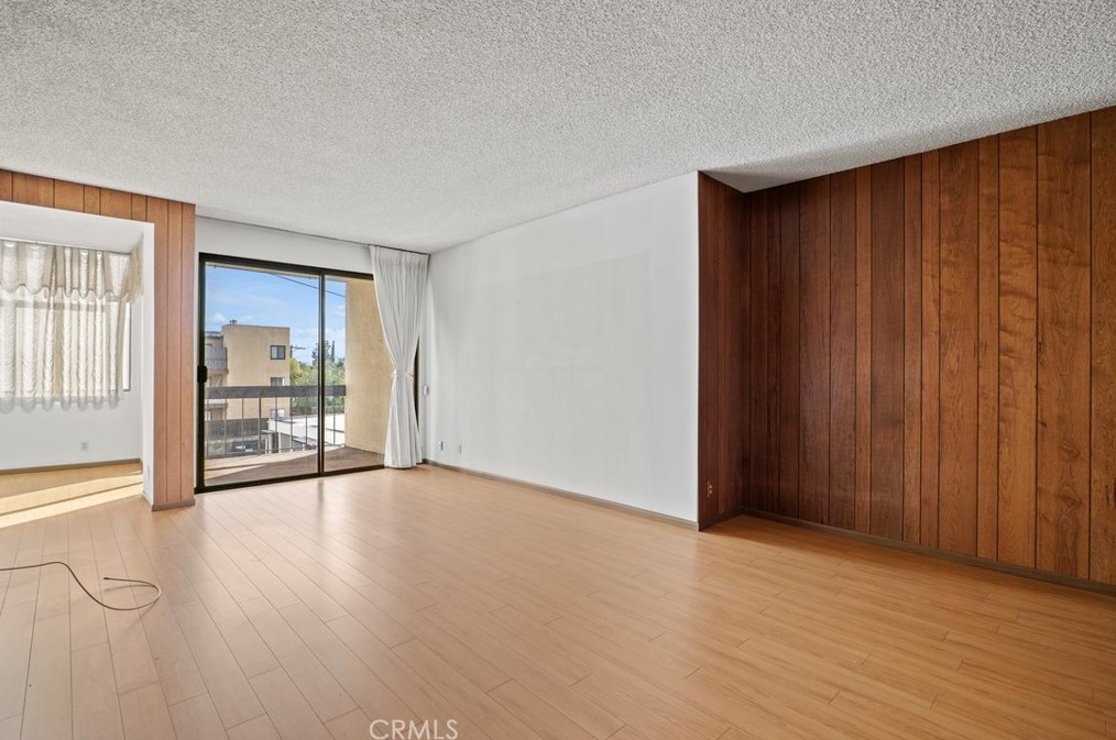1305 N Columbus Ave #112, Glendale, CA 91202