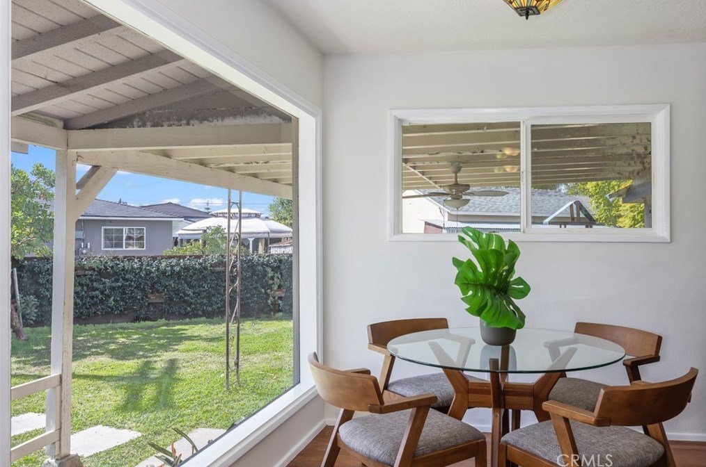 14300 Parthenia St, Van Nuys CA  91402-3209 exterior