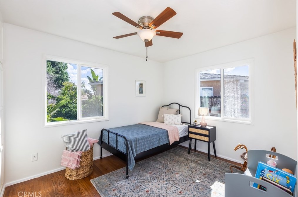 14300 Parthenia St, Van Nuys CA  91402-3209 exterior