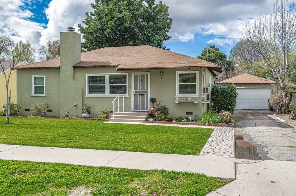 6859 Encino Ave, Van Nuys, CA 91406-4327