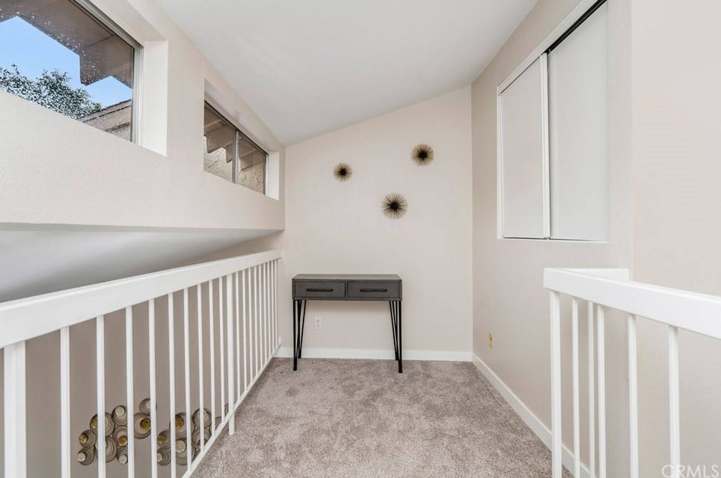 1209 Ramona Dr, Thousand Oaks CA  91320-3534 exterior