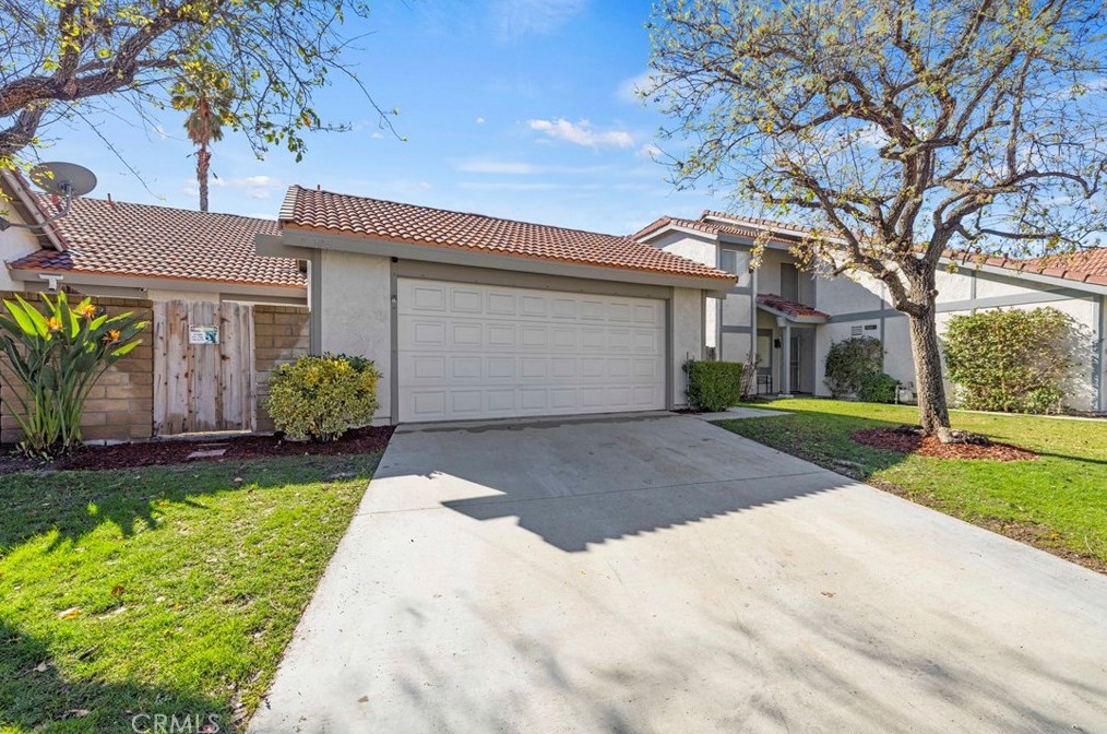 15704 Ada St, Santa Clarita, CA 91387-1890