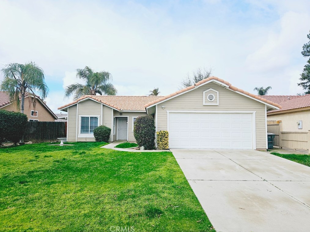 713 Harvest Creek Rd, Bakersfield, CA 93312-4330